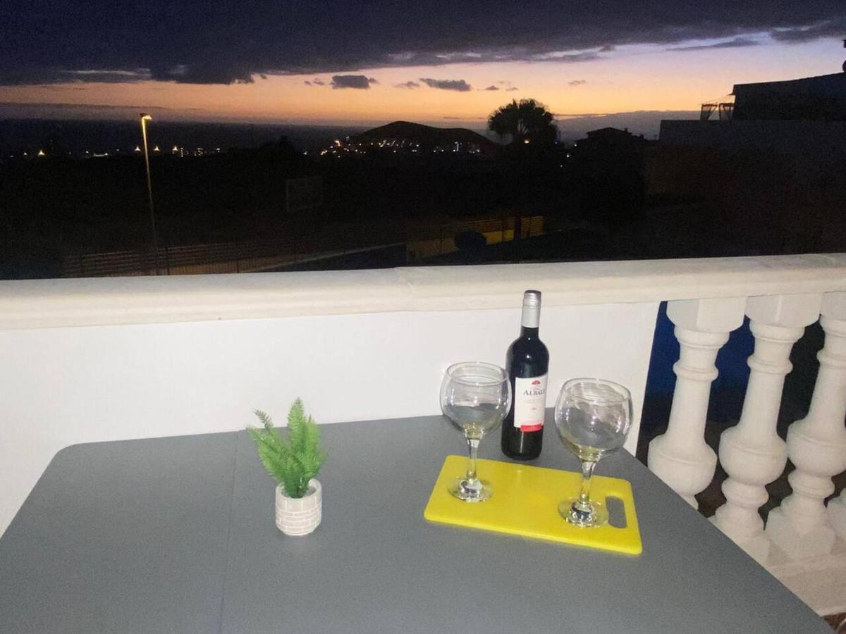 1 Bedroom Giuly Sea Views In Los Cristianos Los Cristianos  Εξωτερικό φωτογραφία